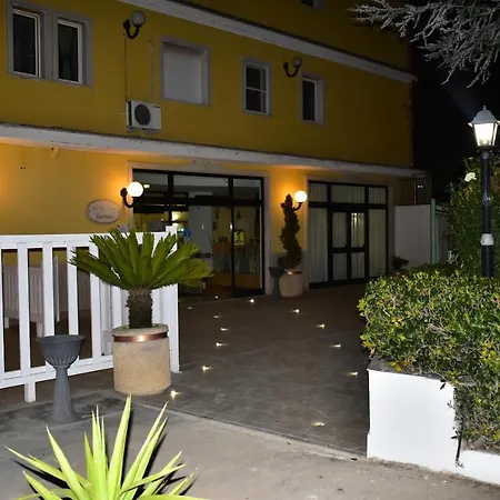 酒店 Garden 圣乔瓦尼·罗通多