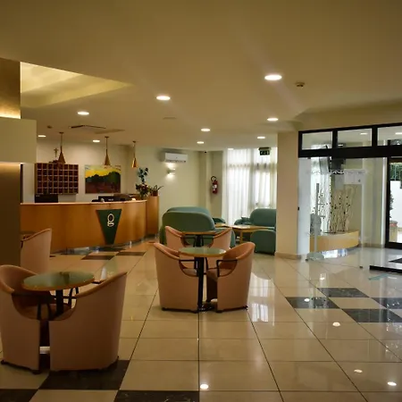 Garden Hotel 3*
