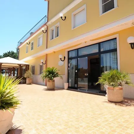 Garden 3*