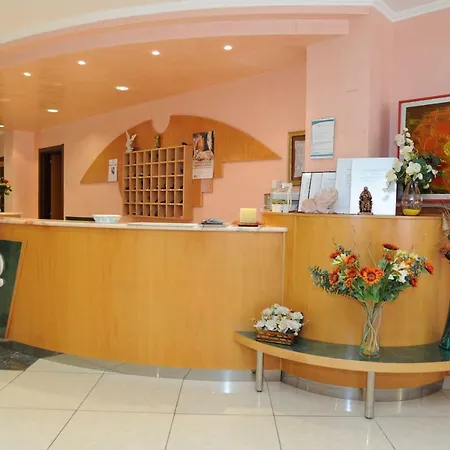 Garden Hotell 3*
